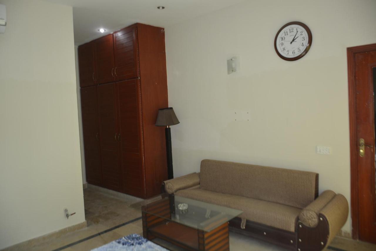 Hotel The Travelers Den Islamabad Exterior foto
