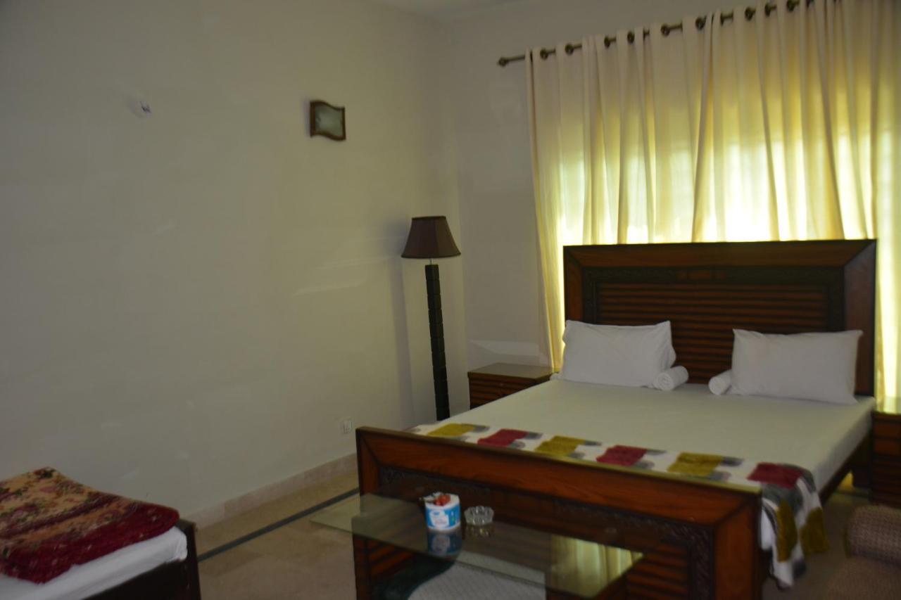 Hotel The Travelers Den Islamabad Exterior foto