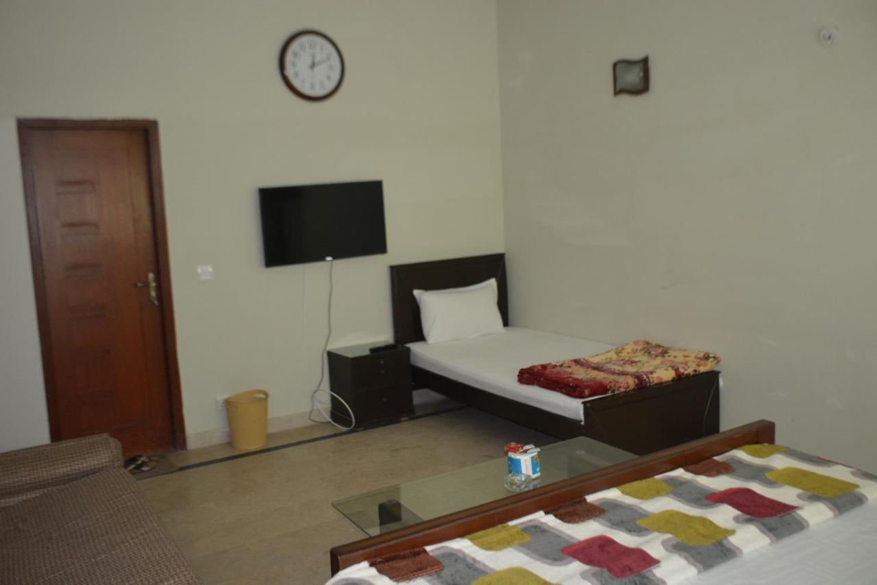 Hotel The Travelers Den Islamabad Exterior foto
